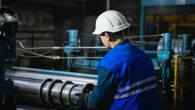 Український бізнес “затягує паски”: де працівників звільнятимуть частіше